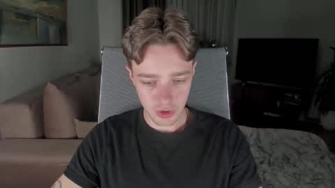 Snapshot of mannyforreal chatting on 09.30.25 mannyforreal online show from 09.30.25