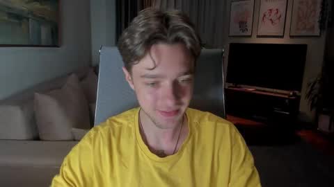 Snapshot of mannyforreal chatting on 10.23.25 mannyforreal online show from 10.23.25