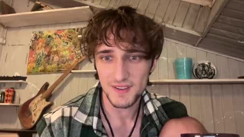 Snapshot of manolein chatting on 12.16.24 manolein online show from 12.16.24