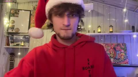 Snapshot of manolein chatting on 12.25.24 manolein online show from 12.25.24