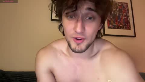 Snapshot of manolein chatting on 02.21.25 manolein online show from 02.21.25