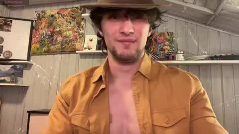 Snapshot of manolein chatting on 02.28.25 manolein online show from 02.28.25