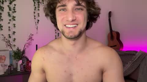 Snapshot of manolein chatting on 10.11.25 manolein online show from 10.11.25