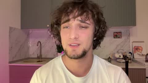 Snapshot of manolein chatting on 10.17.25 manolein online show from 10.17.25