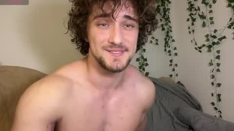 Snapshot of manolein chatting on 02.19.26 manolein online show from 02.19.26