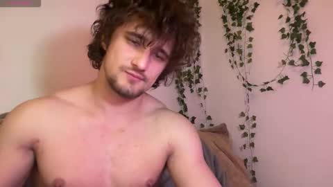 Snapshot of manolein chatting on 03.18.26 manolein online show from 03.18.26