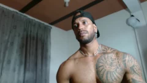 Snapshot of manolofitt chatting on 09.30.25 Manolo online show from 09.30.25