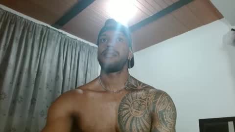 Snapshot of manolofitt chatting on 11.02.25 Manolo online show from 11.02.25