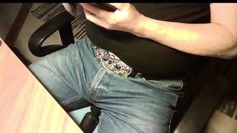 Snapshot of manswed chatting on 01.03.25 manswed online show from 01.03.25