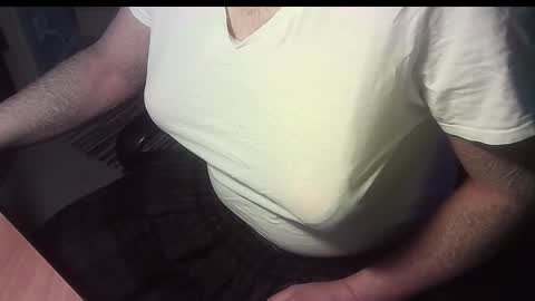 Snapshot of manswed chatting on 02.18.26 manswed online show from 02.18.26