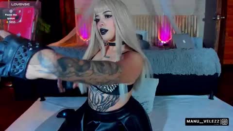 manu  velezz   Help me to get to 100 thumbs ups Tip 25tks  Rate me  online show from 11.26.25