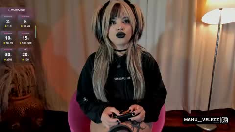 Snapshot of manu_nyx chatting on 05.31.26 manu velezz Help me to get to 100 thumbs ups Tip 25tks Rate me online show from 05.31.26