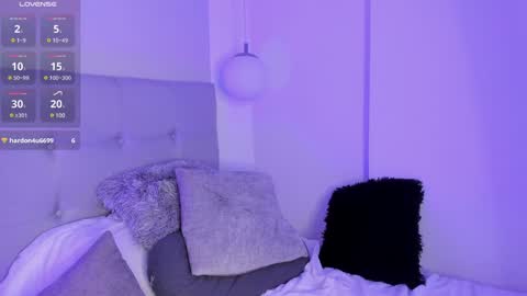 Manu Velez  online show from 12.30.24