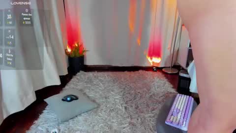 Manu Velez  online show from 10.21.25