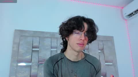 Manuel online show from 10.11.25