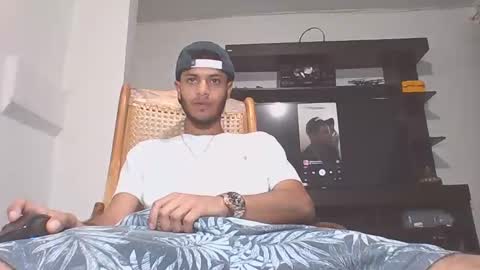 Snapshot of manuel444rl chatting on 02.27.25 Manuel RL online show from 02.27.25