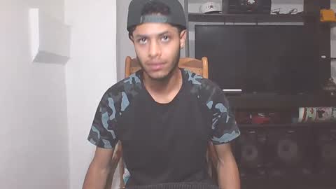 Snapshot of manuel444rl chatting on 03.01.25 Manuel RL online show from 03.01.25