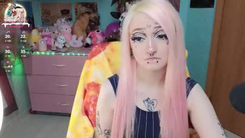 Manuela online show from 01.06.26