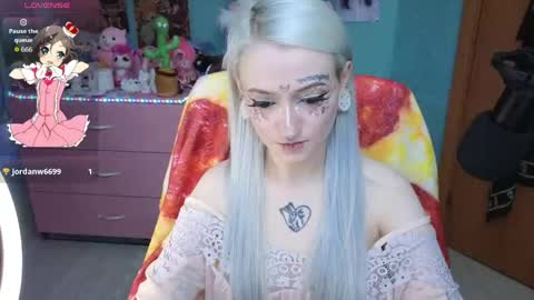 Manuela online show from 04.16.26