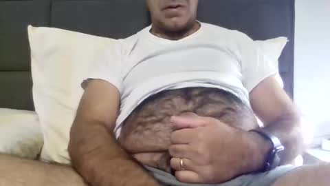 Snapshot of manuv chatting on 09.26.25 manuv online show from 09.26.25