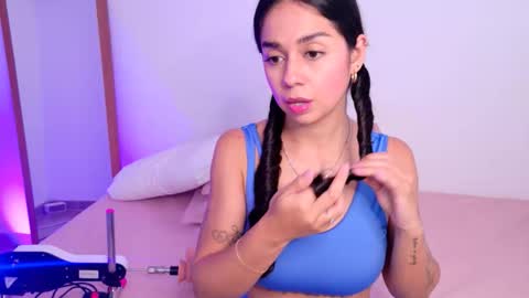 Snapshot of mar_333 chatting on 10.16.25 online show from 10.16.25