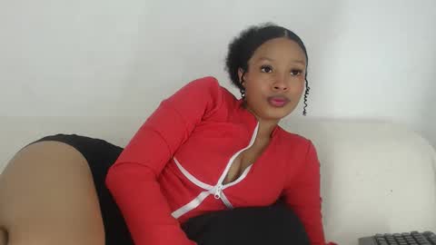 Snapshot of mar_aimy chatting on 11.29.25 Mar online show from 11.29.25