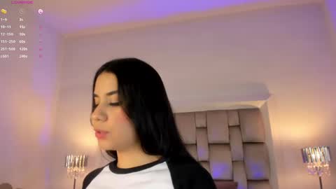 Snapshot of mara_betancurt chatting on 12.24.24 Mara online show from 12.24.24