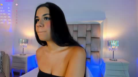 Snapshot of mara_betancurt chatting on 01.06.25 Mara online show from 01.06.25