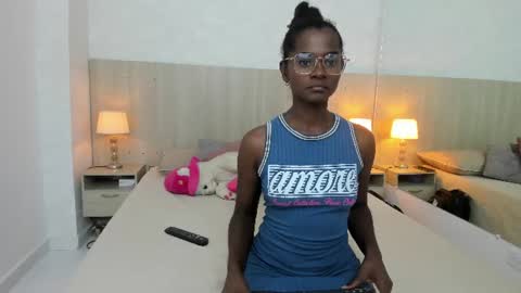 Mara Sinclair online show from 06.26.26