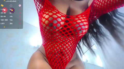 mara_thompsonn online show from 01.04.25
