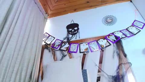 Snapshot of maraa_x chatting on 10.09.25 maraa_x online show from 10.09.25