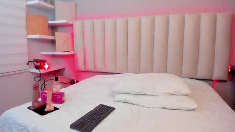 Snapshot of maraia_ford chatting on 10.02.25 Mara online show from 10.02.25