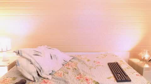 Hi im Mara  online show from 05.02.26