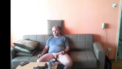 Snapshot of maraoles2 chatting on 01.05.25 Maraoles online show from 01.05.25