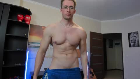 Snapshot of marc105100 chatting on 03.07.25 alex marvelxx online show from 03.07.25
