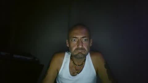 Snapshot of marc_cereza chatting on 10.19.25 marc_cereza online show from 10.19.25