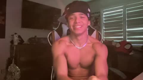 Snapshot of marcellorey chatting on 07.17.26 poyzennus online show from 07.17.26