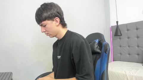Snapshot of marcellovega chatting on 05.12.26 MARCELLO online show from 05.12.26