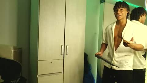 Snapshot of marcelo_dosantos77 chatting on 11.25.25 MARCELO online show from 11.25.25