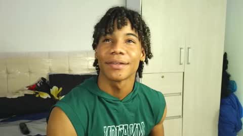 Snapshot of marcelo_dosantos77 chatting on 12.02.25 MARCELO online show from 12.02.25