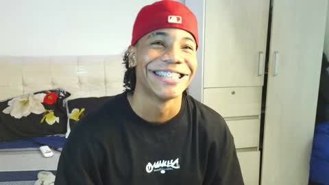 Snapshot of marcelo_dosantos77 chatting on 12.03.25 MARCELO online show from 12.03.25