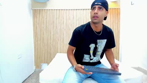 Snapshot of marco_spencer chatting on 11.10.25 MARCO online show from 11.10.25