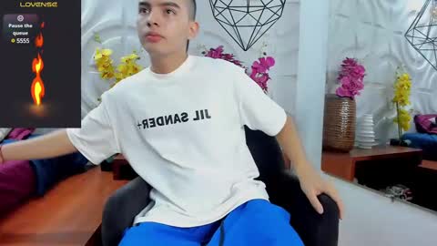 Snapshot of marcovitto chatting on 12.29.24 marcovitto online show from 12.29.24