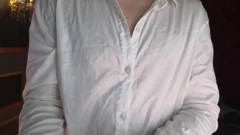 Snapshot of marcovitto chatting on 10.31.25 marcovitto online show from 10.31.25