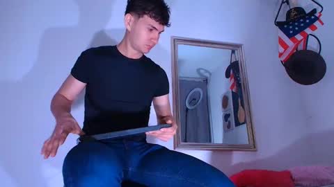 Snapshot of marcus_fire chatting on 11.11.25 marcus_fire online show from 11.11.25