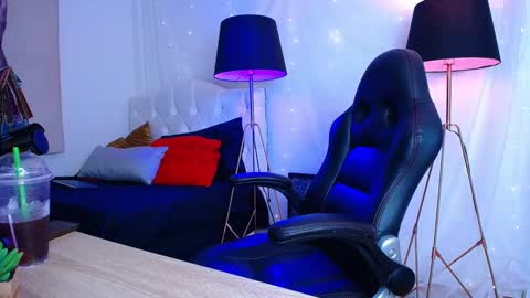 Marcus Hanks online show from 12.19.25