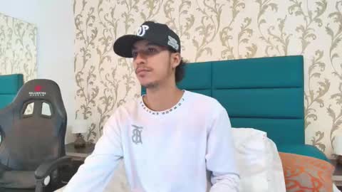 Snapshot of marcus_jeron chatting on 09.29.25 marcus_jeron online show from 09.29.25