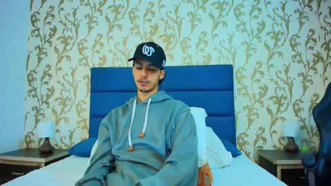 Snapshot of marcus_jeron chatting on 11.02.25 marcus_jeron online show from 11.02.25