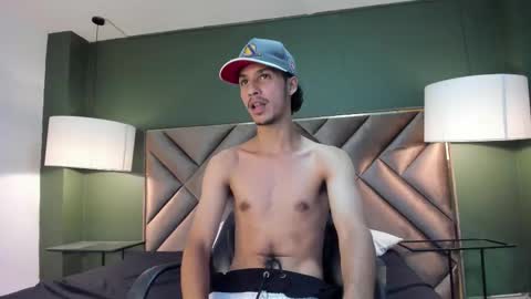 Snapshot of marcus_jeron chatting on 11.07.25 marcus_jeron online show from 11.07.25