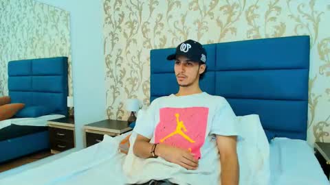 Snapshot of marcus_jeron chatting on 11.07.25 marcus_jeron online show from 11.07.25